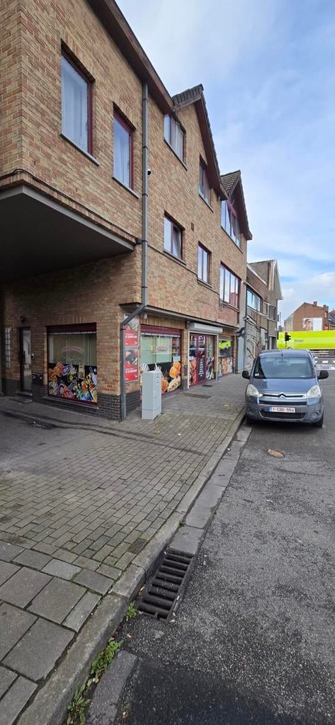 Dagwinkel Ter overname- zeer goede locatie, Immo, Appartementen en Studio's te huur, Provincie Oost-Vlaanderen