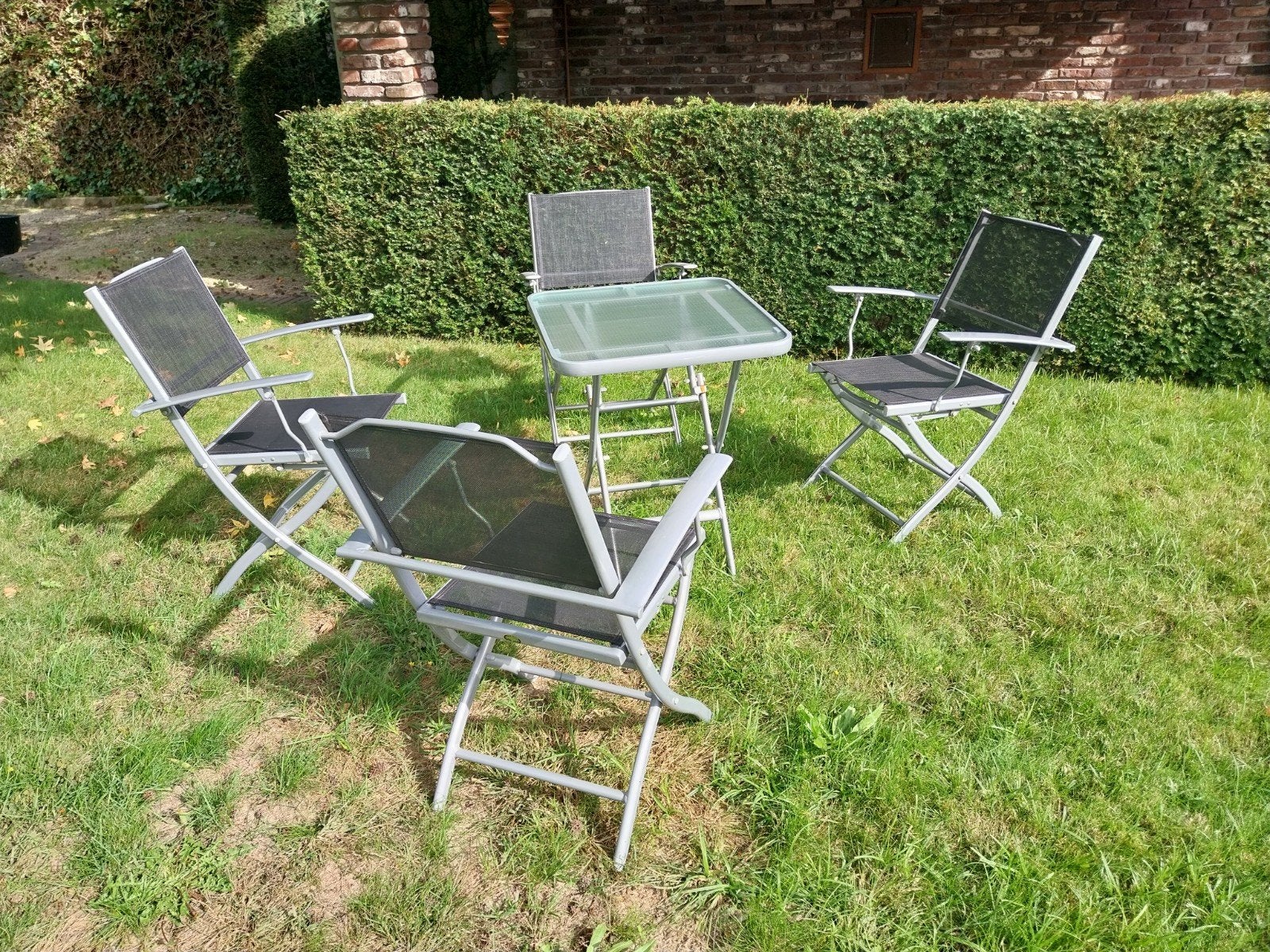 Tuinset: Tafel (606070 cm) en 4 stoelen, Ophalen