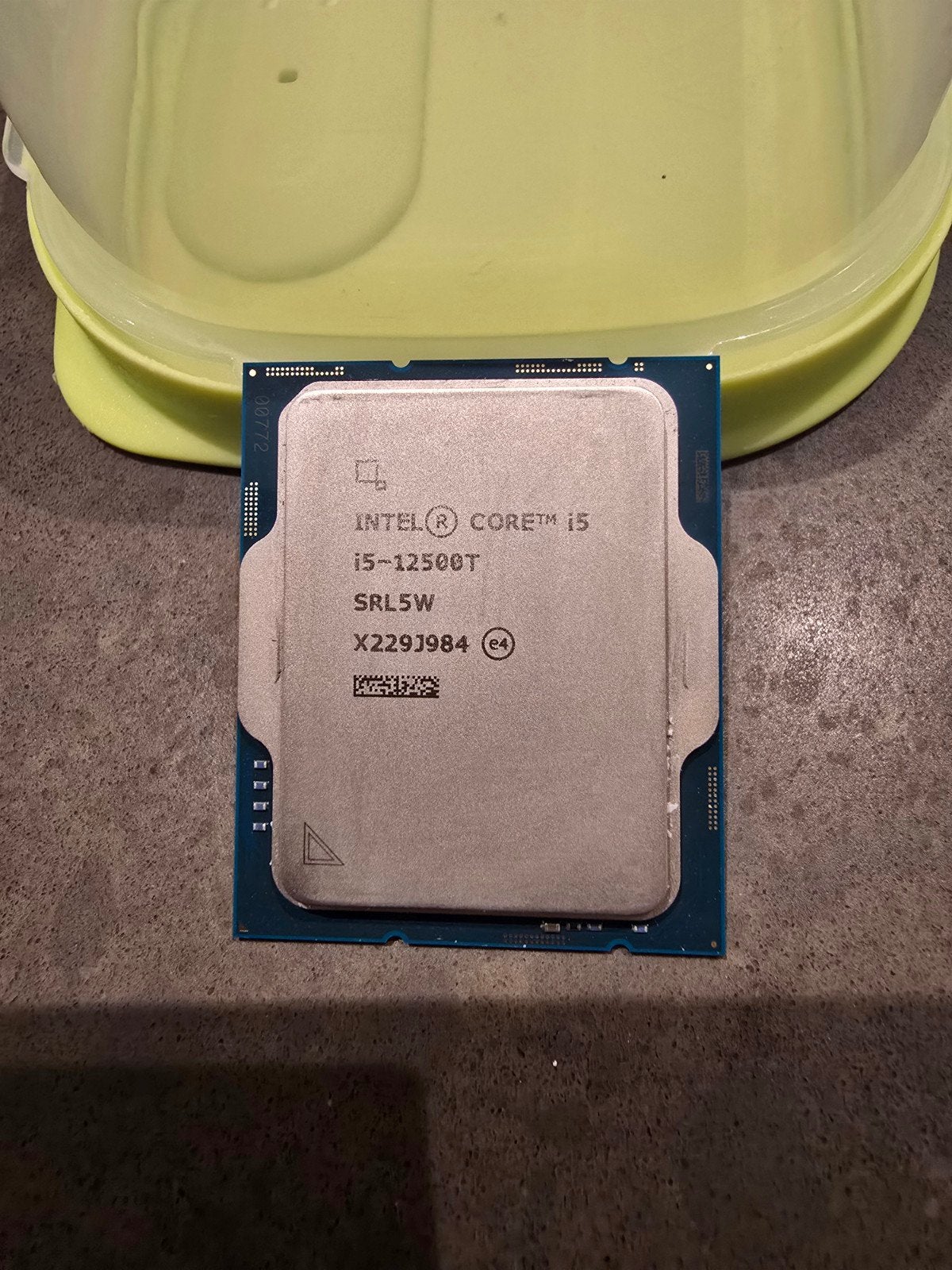 Intel Core i5-12500T 6-Core Processor (LGA1700), Computers en Software, Processors, Ophalen of Verzenden, Gebruikt, 6-core