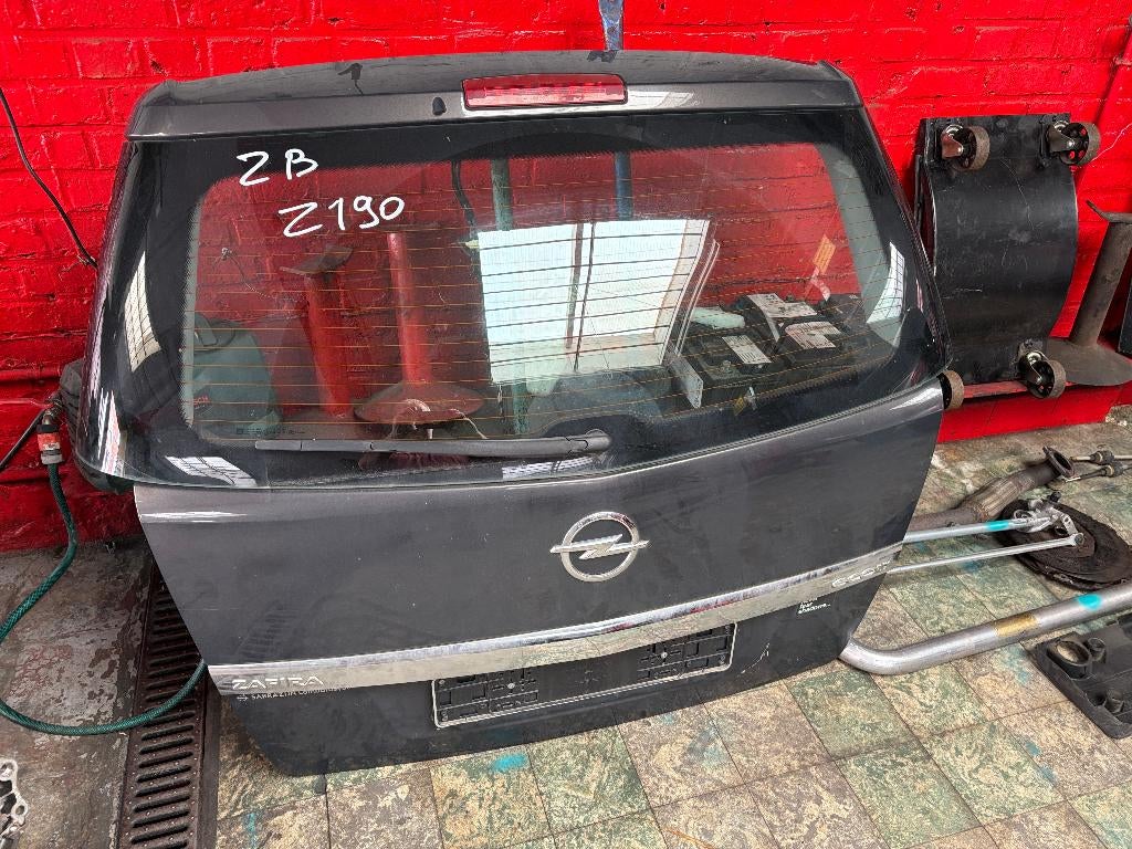 HAYON OPEL ZAFIRA B, Arrière, RUE BRIGADE PIRON 307, Haillon arrière, Enlèvement