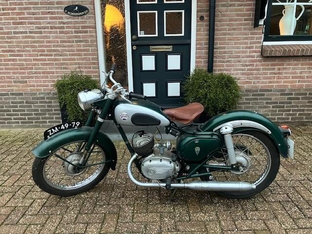 Gillet 200 motorfiets, Enlèvement, Utilisé, Moteur à essence