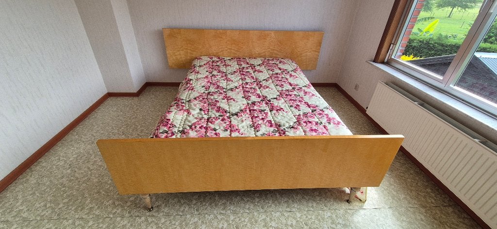 Vintage Bed, Antiek en Kunst, Ophalen