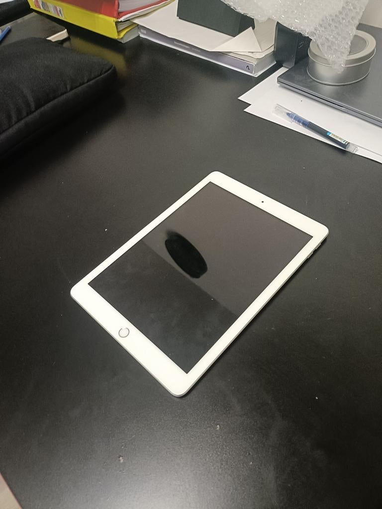 IPad 6 (9.7 Inch) 2018, Computers en Software, Apple iPads, Ophalen of Verzenden, 32 GB