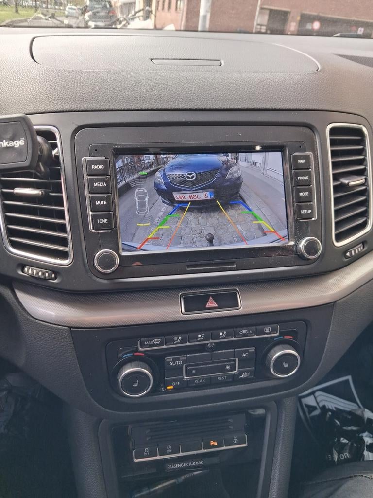 Mooie volkswagen sharan, Ophalen
