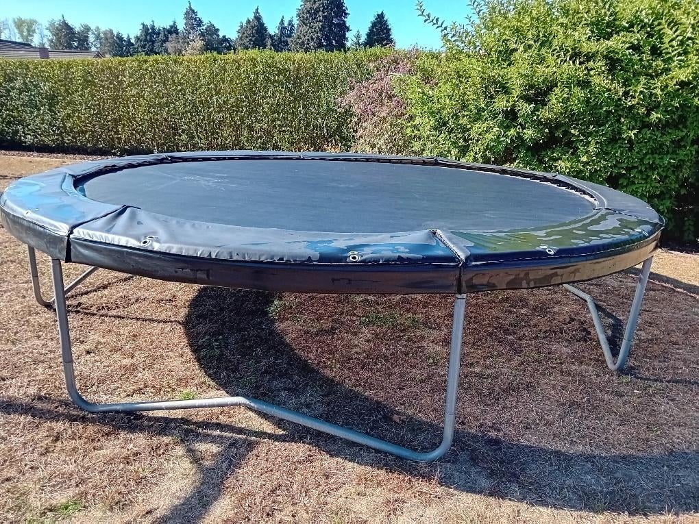 Trampoline, Enlèvement, Utilisé