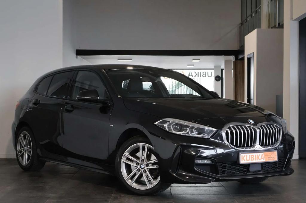 BMW 1 Serie 118 118iA OPF M-Pack Navi Camera CruiseC Garanti, 1 Reeks, 136 pk, Zwart, Bedrijf