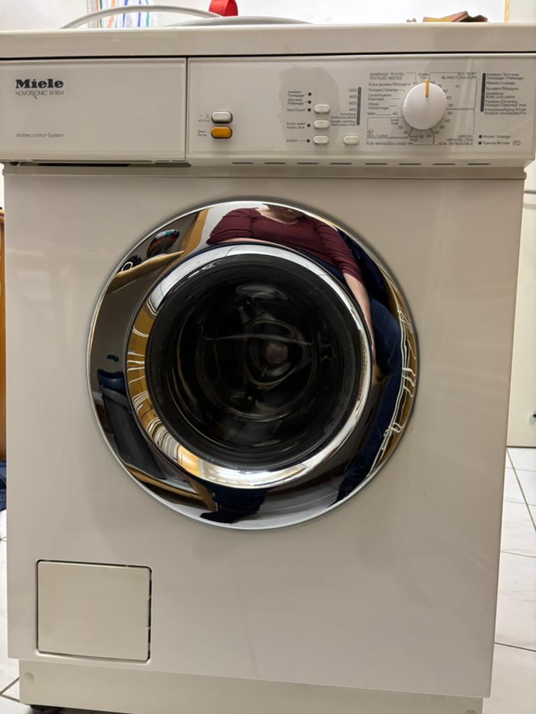 Goed onderhouden en propere, functionerende Miele wasmachine, Elektronische apparatuur, Wasmachines, Gebruikt, Voorlader, 4 tot 6 kg