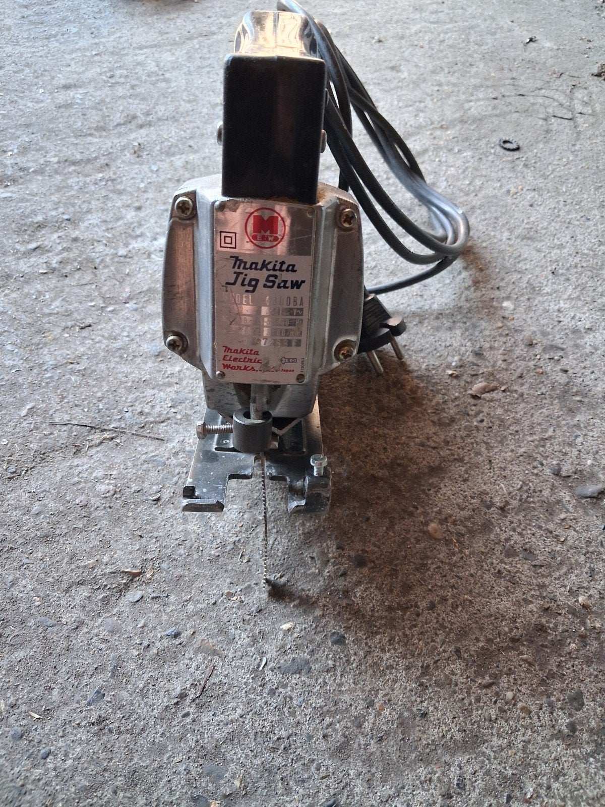 Wipzaag makita, Ophalen