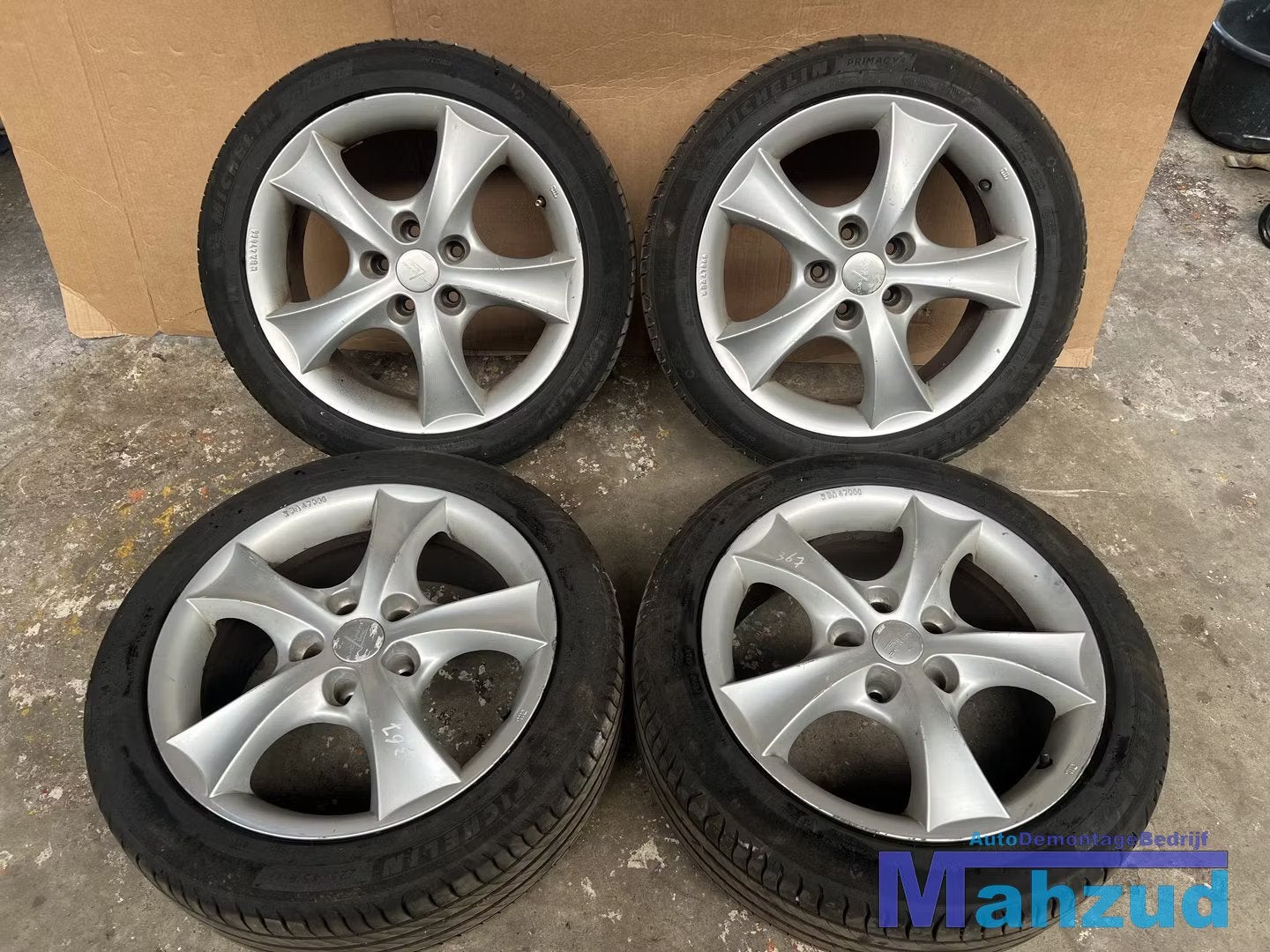 MERCEDES SLK sport Velgen 5x112 66.6 17 inch, Autos : Pièces & Accessoires, Mercedes-Benz AG, Pneu(s), Utilisé, Mercedesstrasse 120
70372  Stuttgart, DE