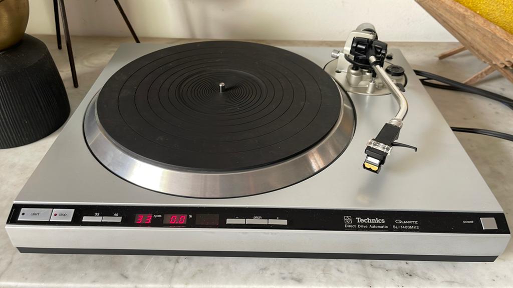 Tourne-disque magnétique Technics SL-1400MK2 haut de gamme, TV, Hi-fi & Vidéo, Tourne-disques, Utilisé, Tourne-disque, Technics
