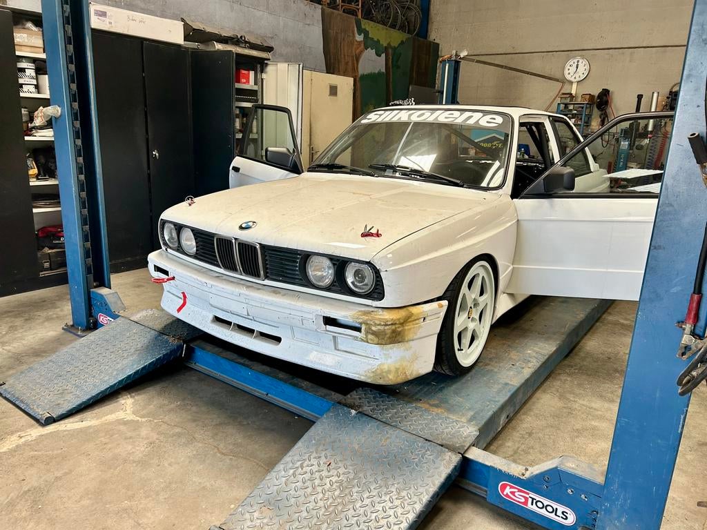 Caisse bmw e30 coupé m3 kit, Enlèvement ou Envoi, Utilisé, BMW