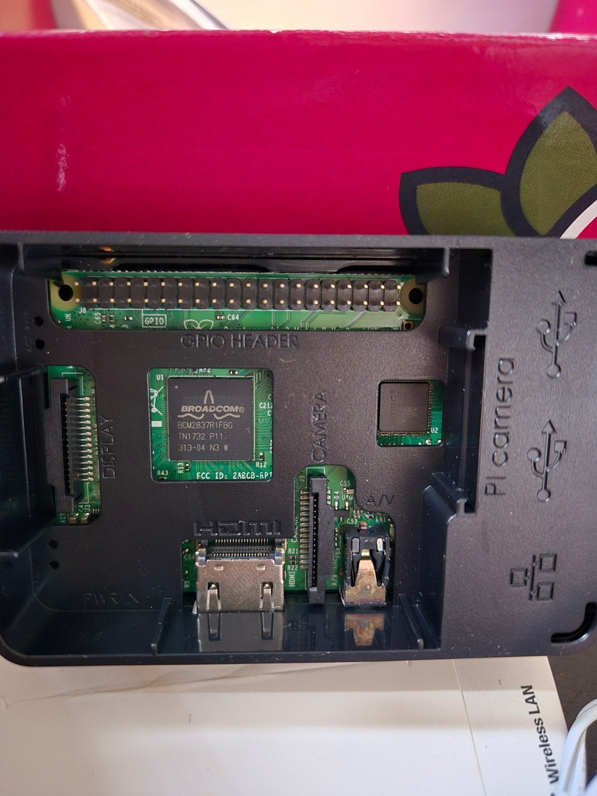 Raspberry Pi 3 Model B avec Noobs installé, Informatique & Logiciels, Cartes mères, Enlèvement ou Envoi