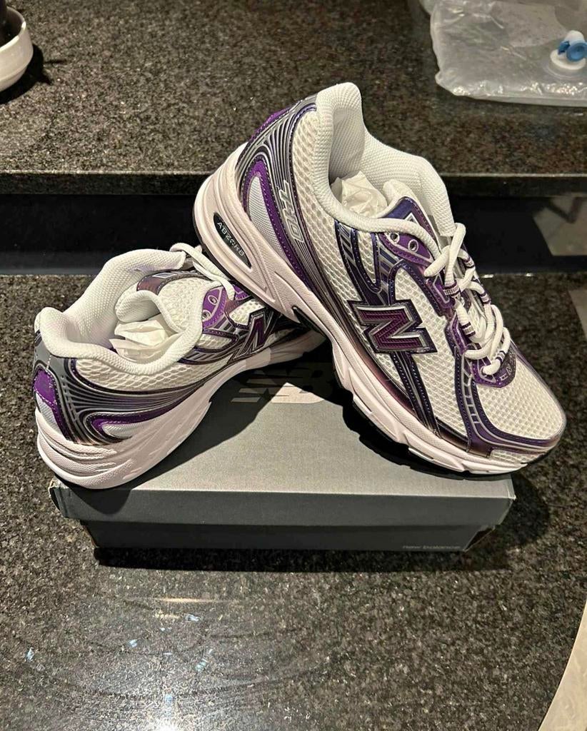 New balance 740 avec boite, Enlèvement ou Envoi, Comme neuf