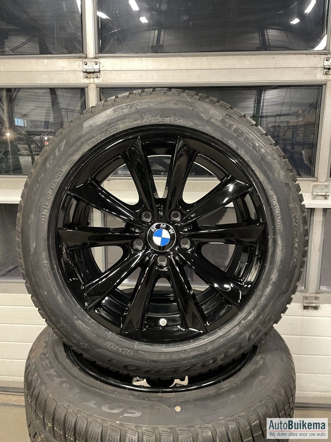 Winterset NIEUW BMW 5 Serie F10 F11 17'' Pirelli RunFlat 236, Autos : Pièces & Accessoires, Pneus & Jantes, Neuf, Pneus et Jantes
