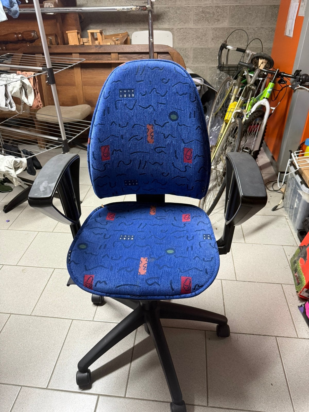 Chaise de bureau réglable sur roulettes, Enlèvement, Comme neuf, Bleu, Chaise de bureau