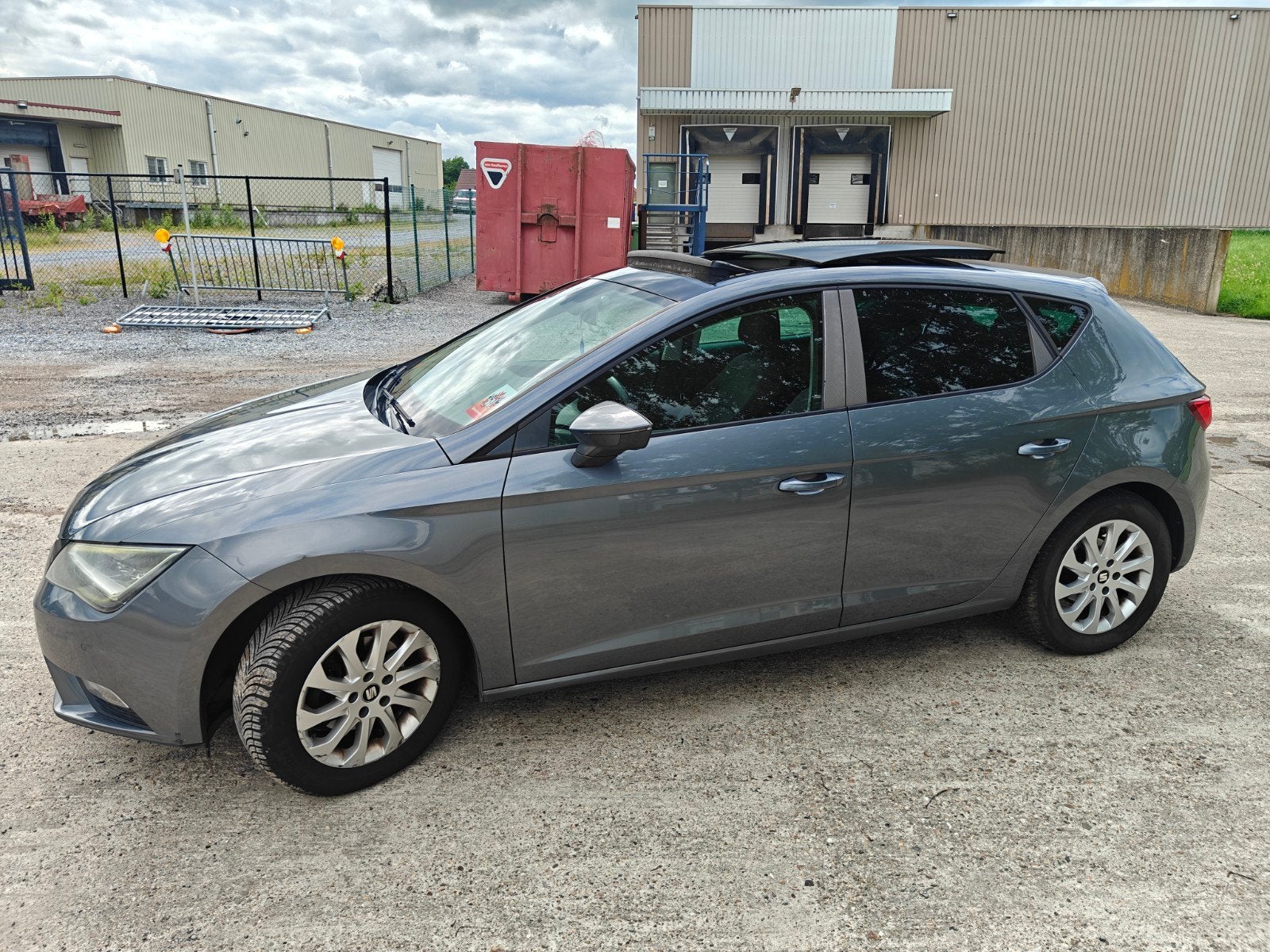 Seat Leon 2014 panoramisch dak, Autos, Seat, Achat, Noir, 5 portes, Particulier