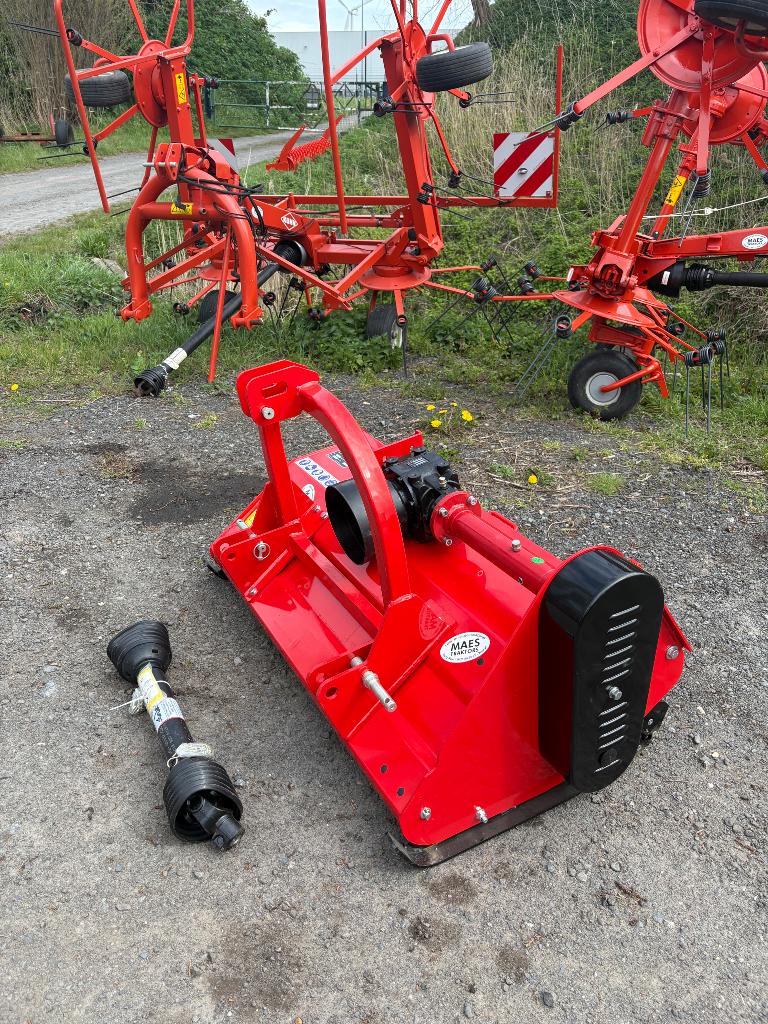 Klepelmaaier Master M 145 BELAGRO / boxer minitraktor, Jardin & Terrasse, Gazon & Gazon artificiel, Neuf, Herbe, 20 m² ou plus