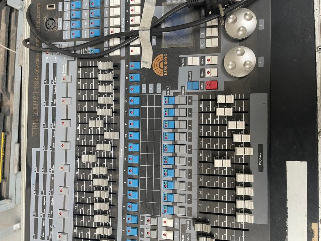 king kong 1024 moving light controller, Muziek en Instrumenten, Mengpanelen, Ophalen, Gebruikt