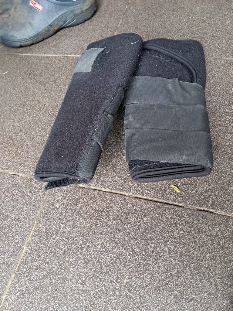 Beenkappen, Beenbeschermers, Ophalen, Gebruikt