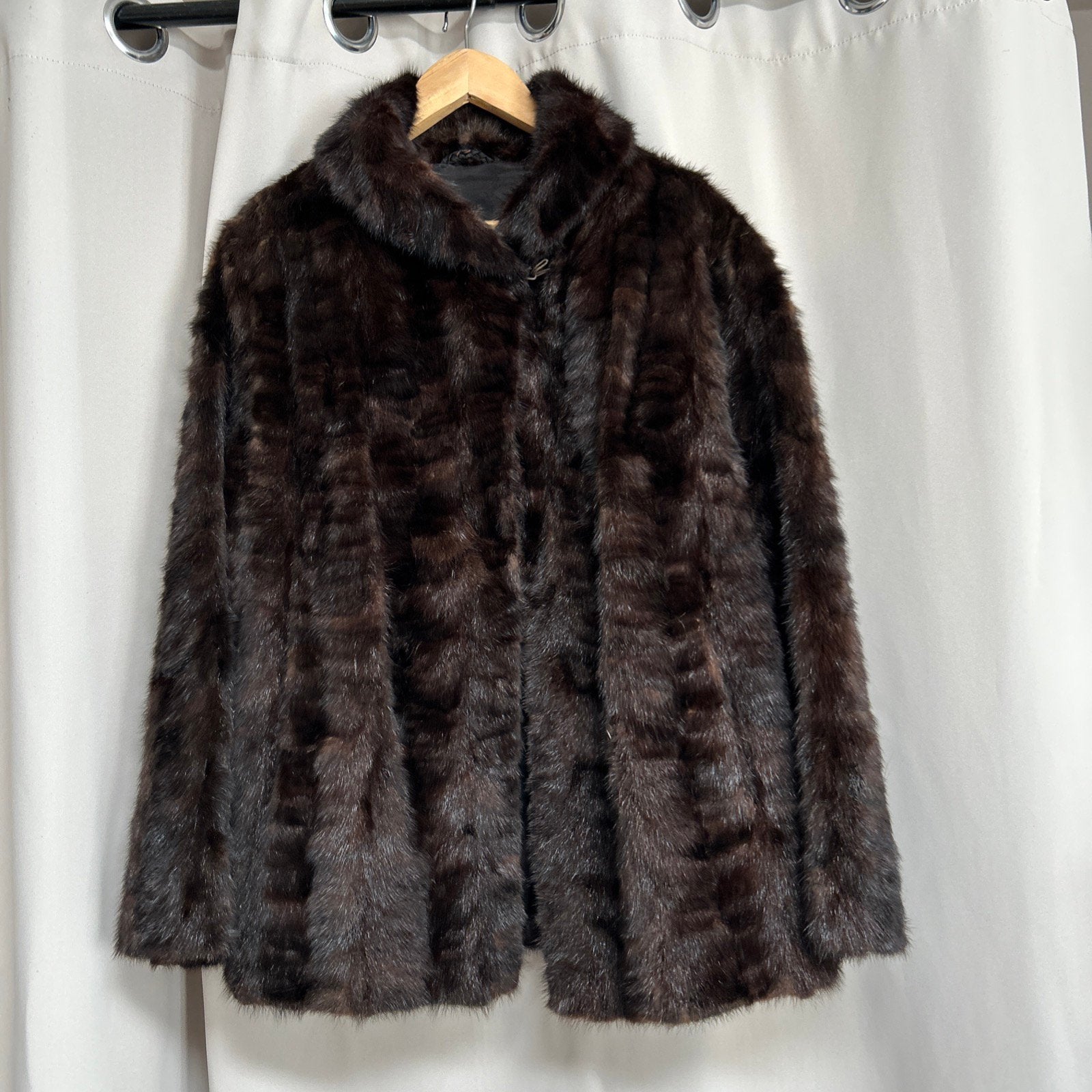 Manteau fourrure vison Poussigue Taille 46, Vêtements | Femmes, Vestes | Hiver, Enlèvement ou Envoi, Comme neuf