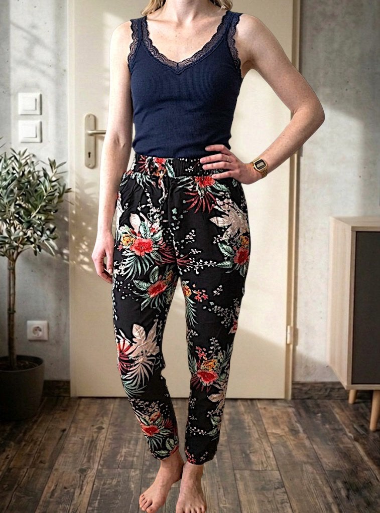 Pantalon Fleuris Taille S, Enlèvement ou Envoi, Comme neuf, Noir