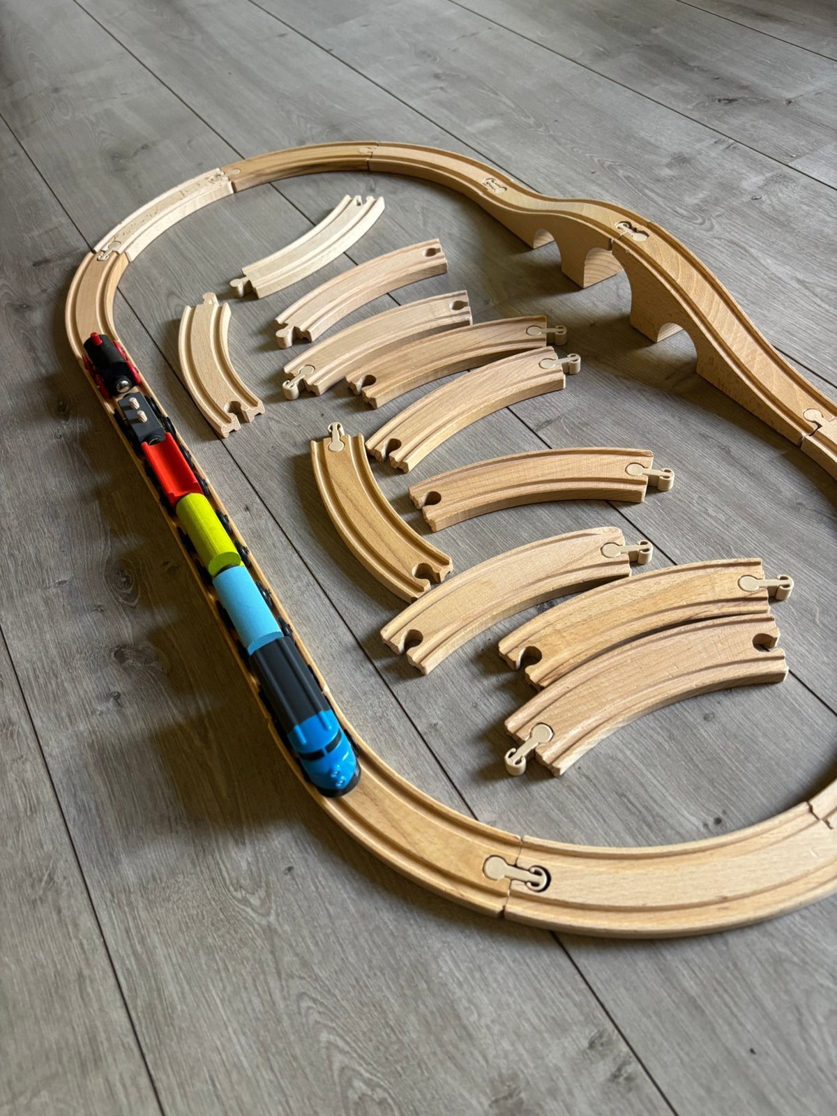 Houten Treinbaan Set met Vintage BRIO Locomotief, Kinderen en Baby's, Ophalen of Verzenden, Zo goed als nieuw, Rij- of Hobbelspeelgoed