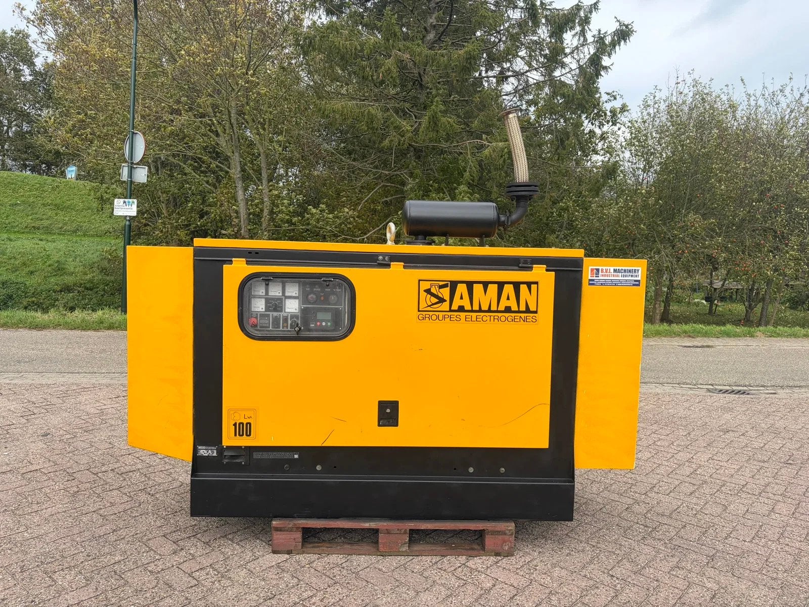 SDMO Perkins 40 kVA Leroy Somer aggregaat generatorset
