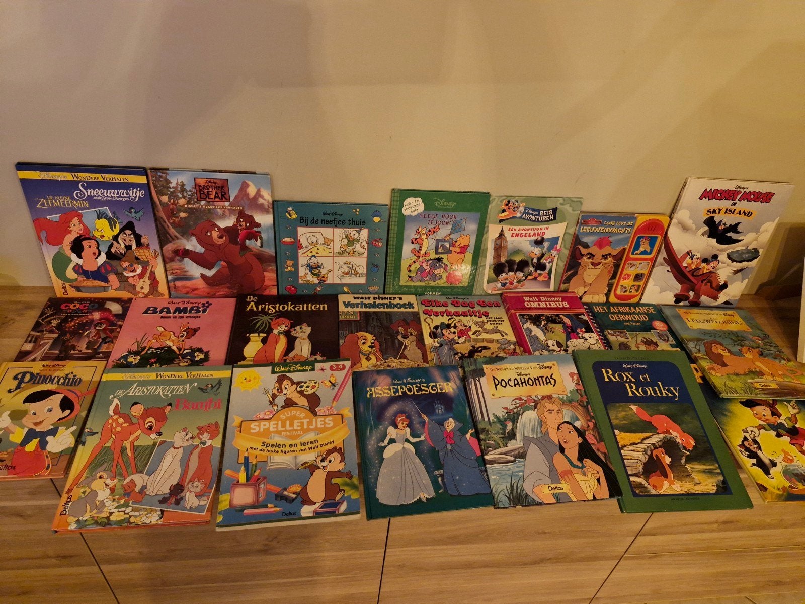 lot van 22 boeken, Disney verschillende verhalen, Ophalen of Verzenden, Overige figuren, Gebruikt, Overige typen