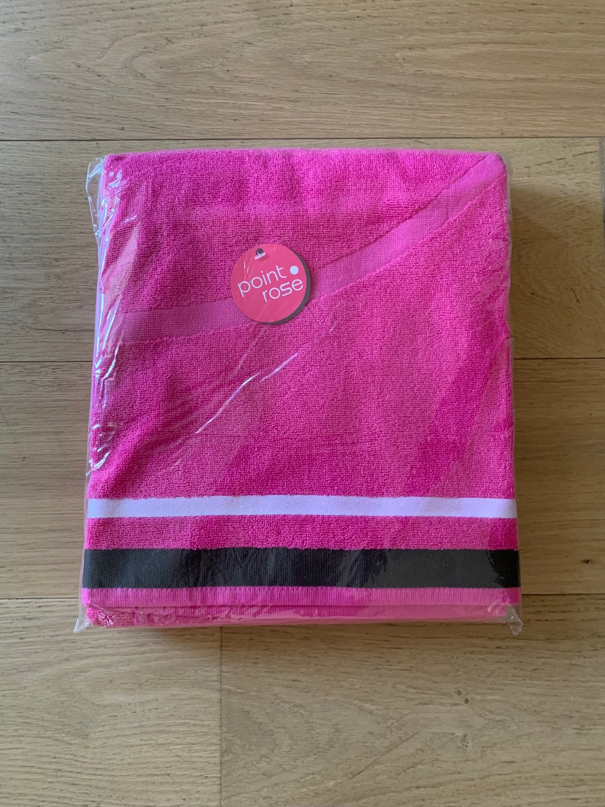 Nieuw strandlaken/ badlaken van point rose, Huis en Inrichting, Ophalen of Verzenden, Nieuw