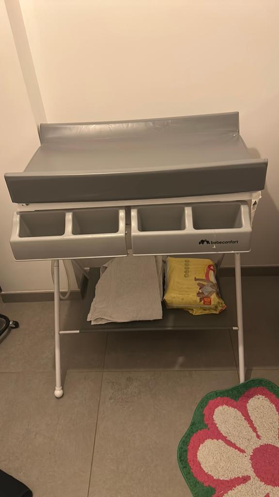 2-in-1 - aankleedtafel en badje, Huis en Inrichting, Tafels | Kaptafels, Ophalen, Overige materialen, Gebruikt, 50 tot 100 cm