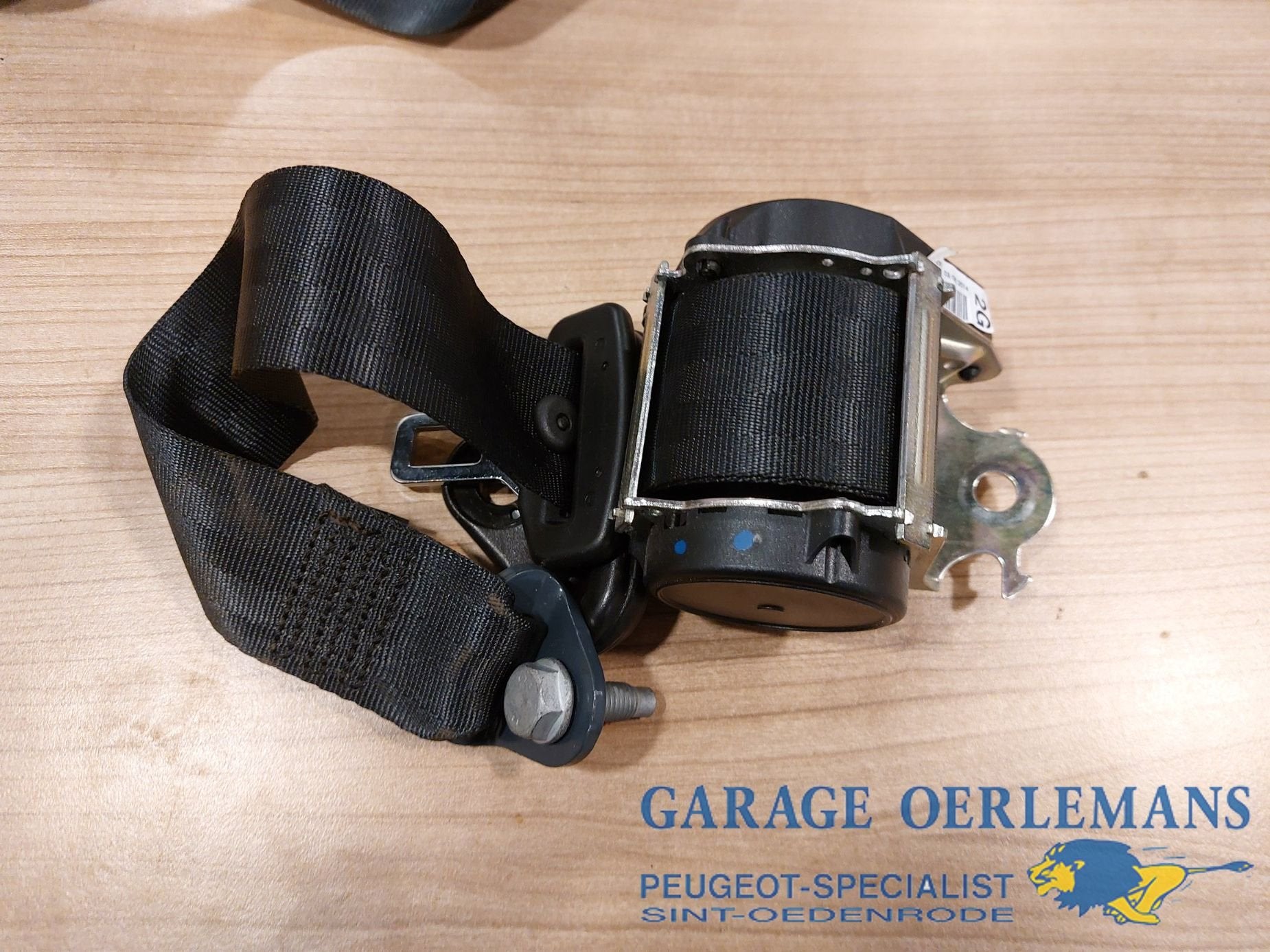 gordel links achter peugeot 208 2 deurs, 98063162xy, Gebruikt, -, -, ARN erkend