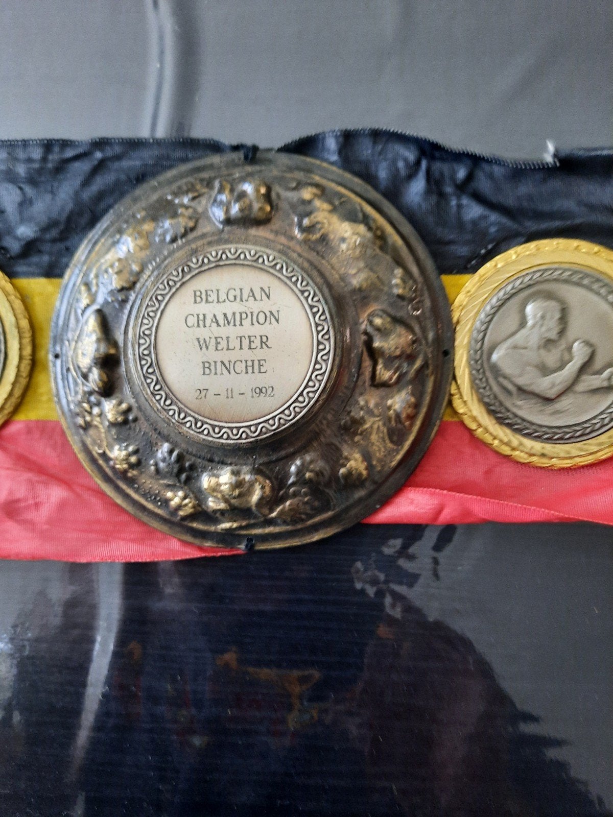 Lint met 3 medailles bokser abdel wahhabi belgisch kampioen, Ophalen of Verzenden