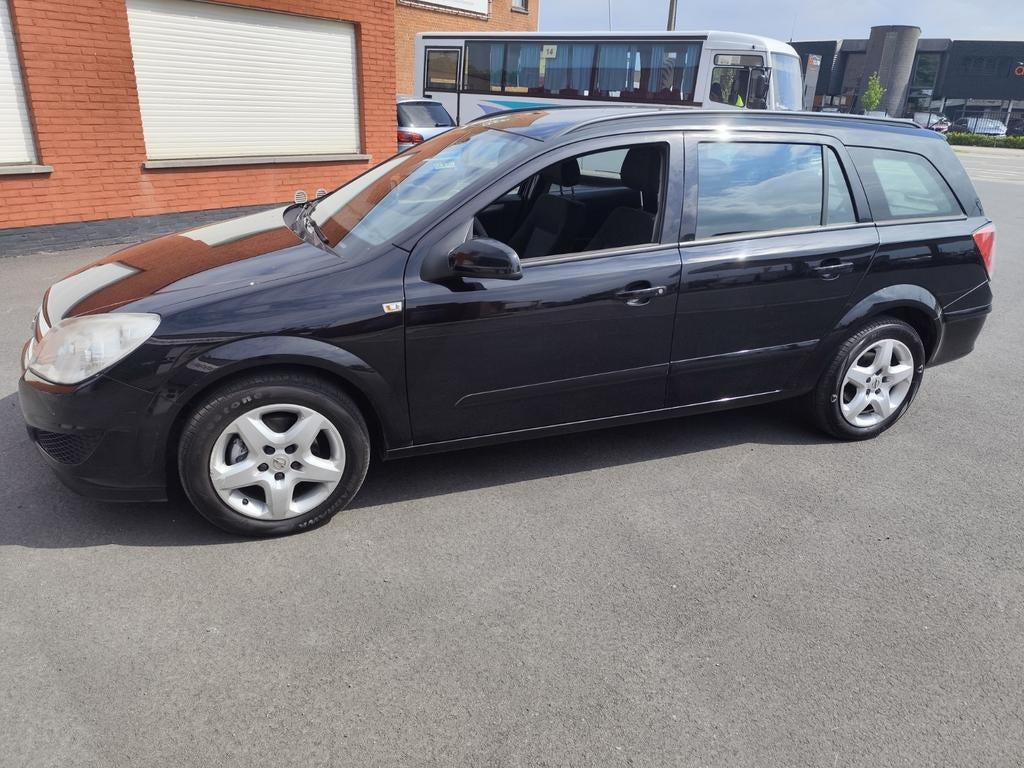 Prachtige Opel Astra break 1.4benzine TrekhAAK airco gekeurd, Auto's, Opel, Particulier, Te koop, Astra, Elektrische ramen, Radio