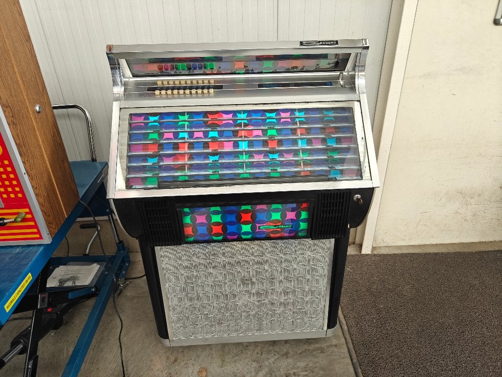 Jukebox Seeburg Carnival 1973, Avec singles, Enlèvement, Utilisé, 1970 à nos jours