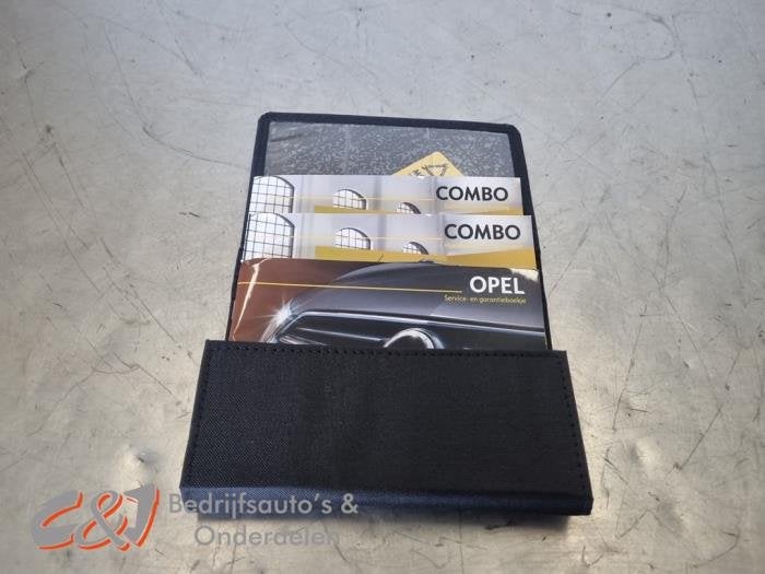 Livret d'instructions d'un Opel Combo, Autos : Pièces & Accessoires, Autres pièces automobiles, -, Opel, 3 mois de garantie, Utilisé