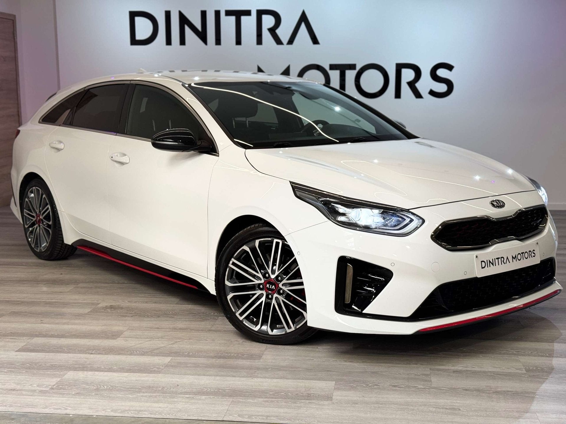 Kia ProCeed / pro_cee'd GT 1.6 - Carplay/Navi/LED/JBL/Memory, Autos, Achat, Euro 6, Entreprise, Noir