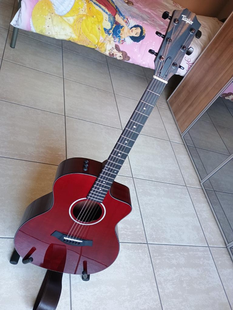 Belle guitare Taylor 224 ce DLX LTD., Enlèvement ou Envoi