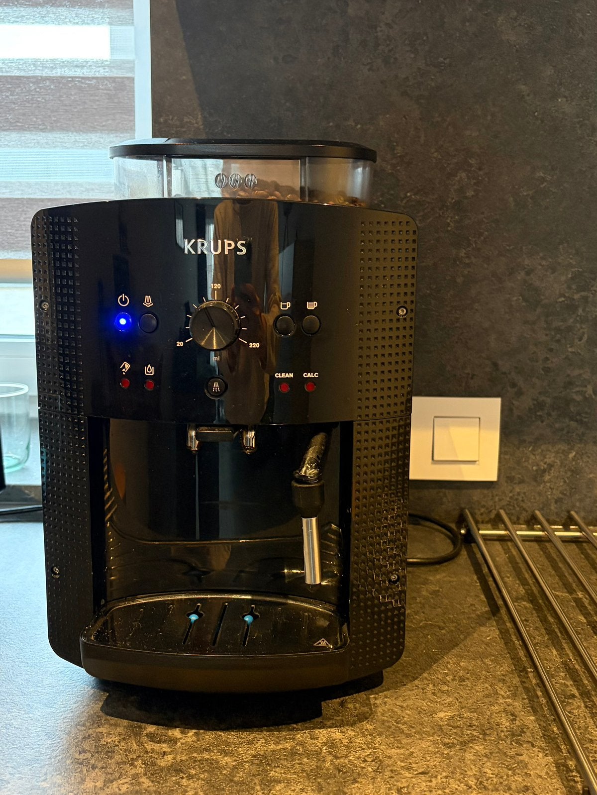 Cafetière Krups pour grains de café, Electroménager, Enlèvement, Comme neuf, Café en grains, Tuyau à Vapeur
