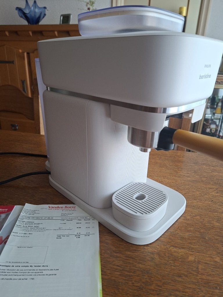 CAFETIERE ELECTRIQUE, Electroménager, Réservoir d'eau amovible, Café en grains, 1 tasse, Comme neuf