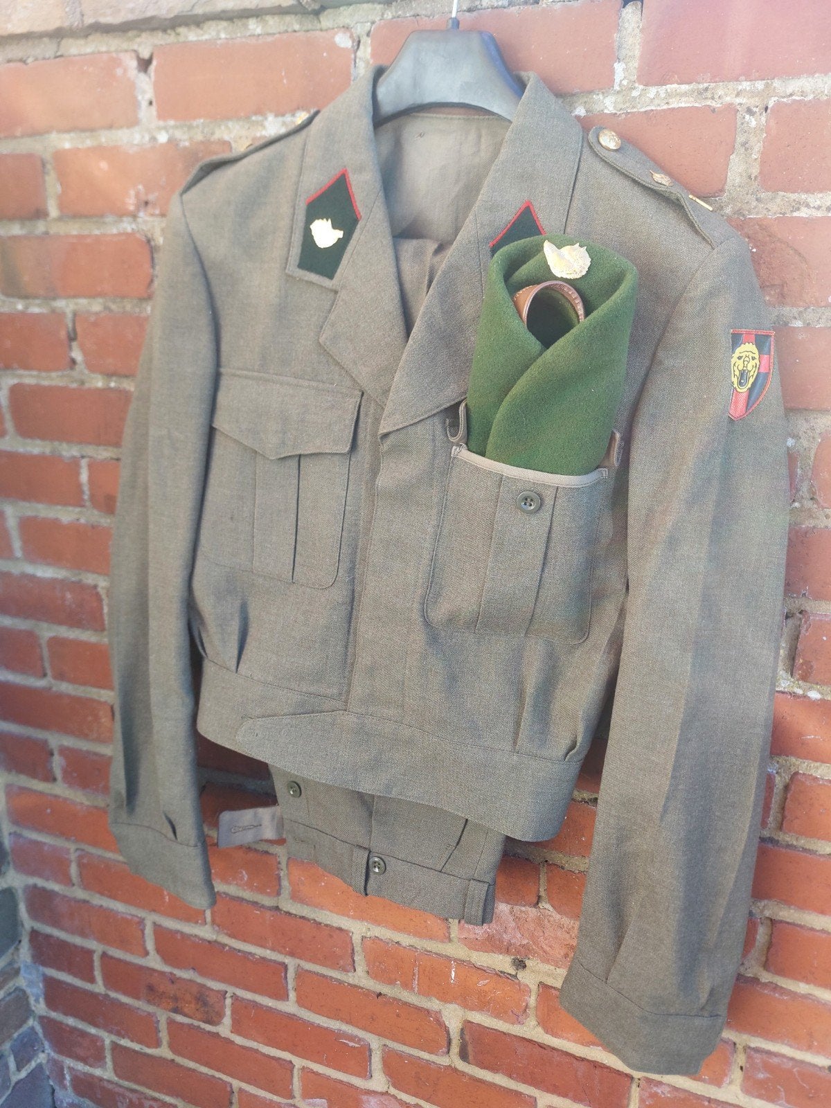 ABL : Battle-dress + béret 1er Ch.A, Enlèvement ou Envoi, Armée de terre, Vêtements ou Chaussures