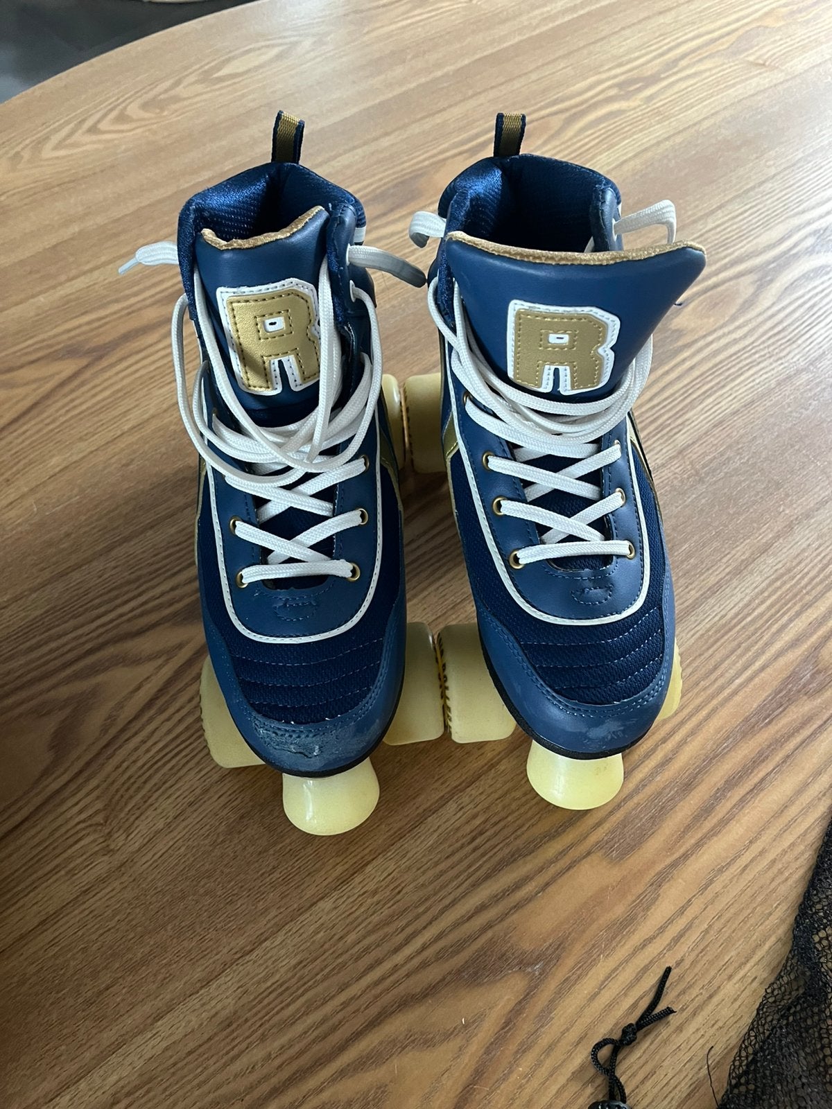 Rolschaatsen met toebehoren, Sport en Fitness, Ophalen, Zo goed als nieuw, Bescherming