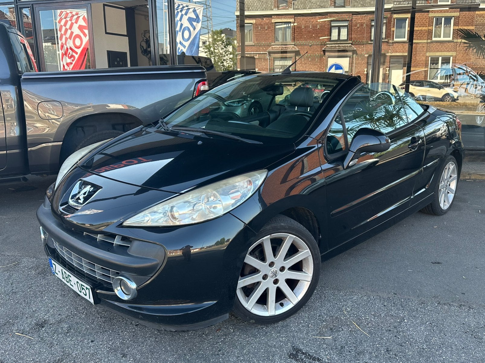 Peugeot 207cc / 2008 / diesel / 124.000km / Roland garos, Auto's, Peugeot, 4 zetels, Cabriolet, Bedrijf, https://public.car-pass.be/vhr/65ad5d69-ba82-449f-8574-e0c406964d8e