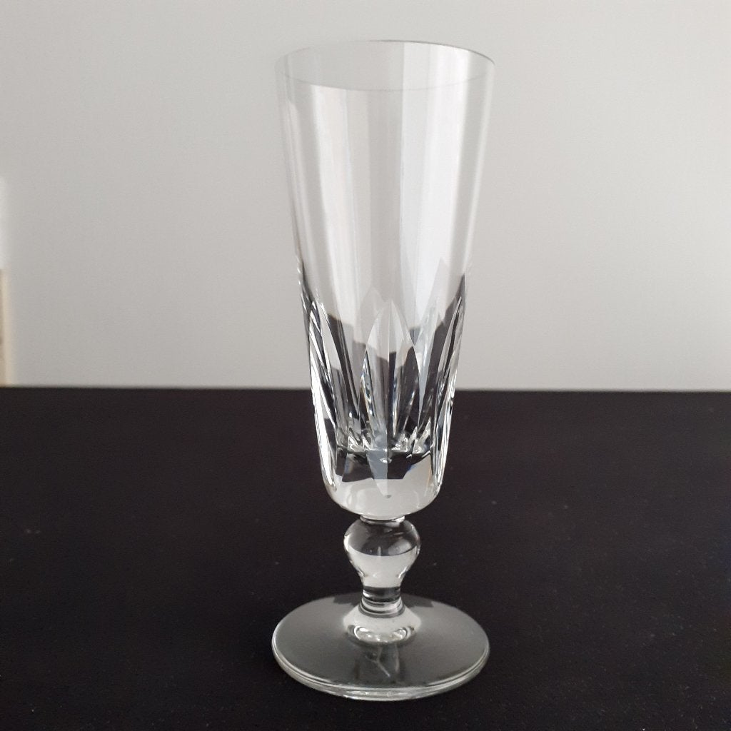 ST. LOUIS  8 geslepen champagneglazen Prijs set: € 120, Collections, Porcelaine, Cristal & Couverts, Enlèvement ou Envoi, Utilisé