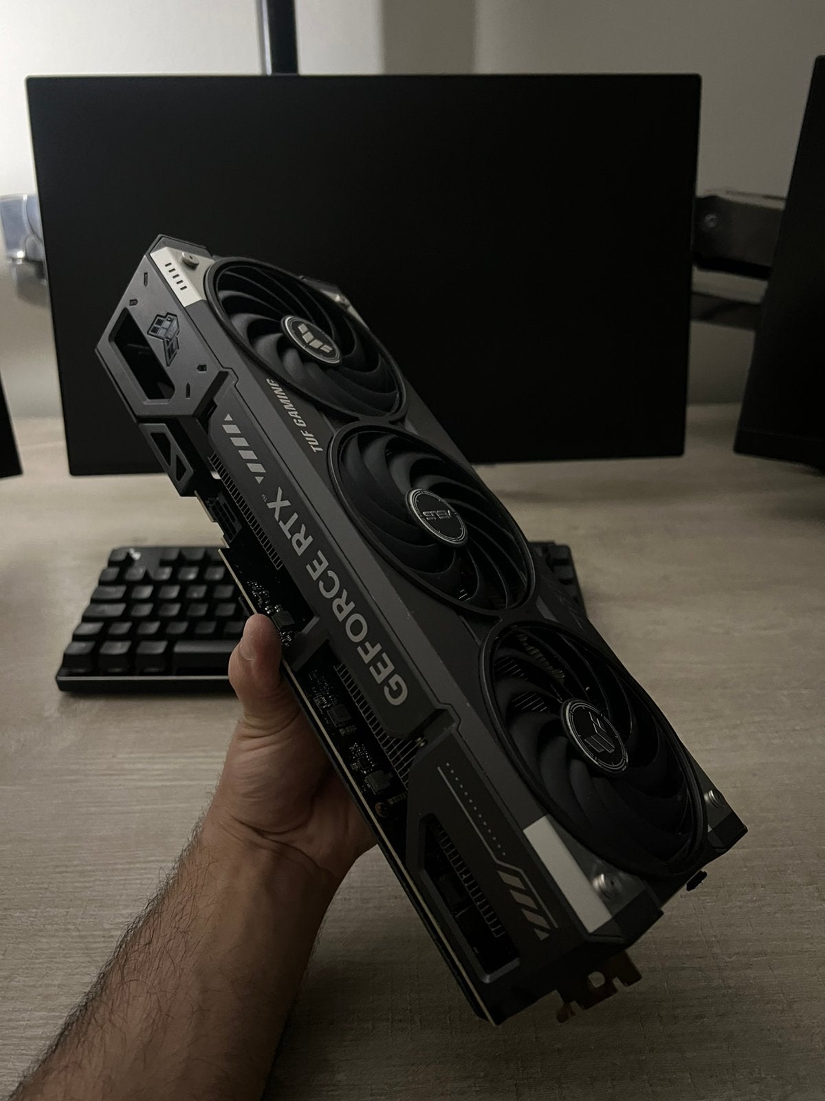 PC de jeu haut de gamme : Asus Tuf 5070ti OC, 32 Go DDR5, ++, Enlèvement, Comme neuf, Gaming, SSD