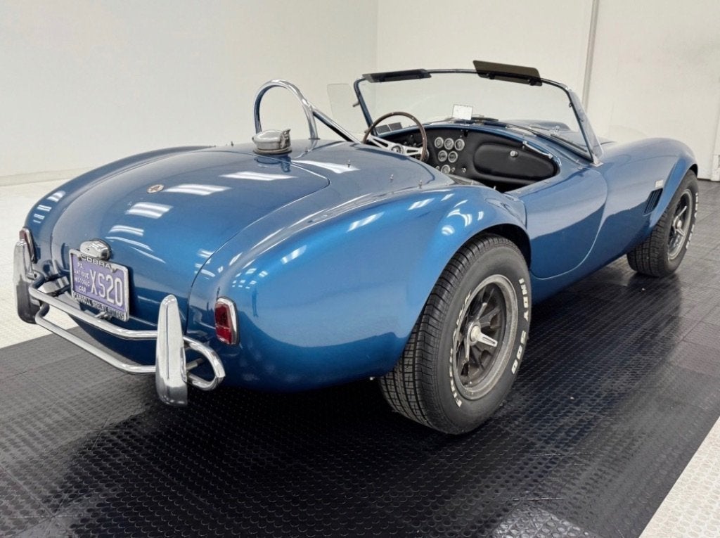 1964 Shelby Cobra Roadster  CSX2133, Auto's, Cabriolet, Blauw, Leder, Bedrijf