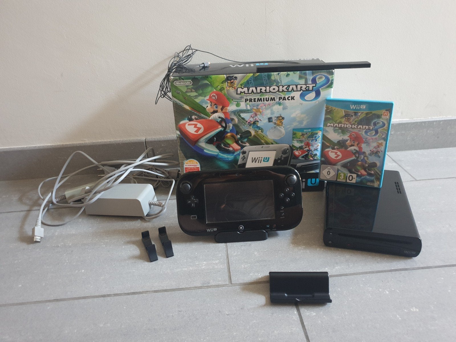 Wii U 32GB + Mario Kart 8 Premium, Games en Spelcomputers, Spelcomputers | Nintendo Wii U, Ophalen of Verzenden