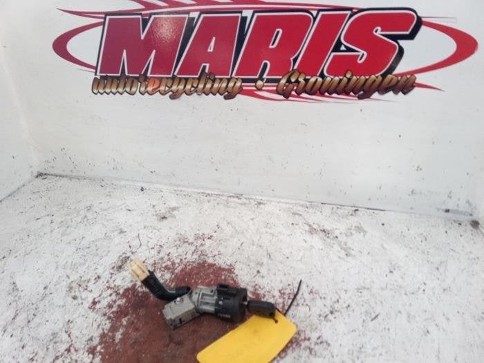 Serrure de contact + clé d'un Peugeot 107, -, -, 3 mois de garantie, Utilisé