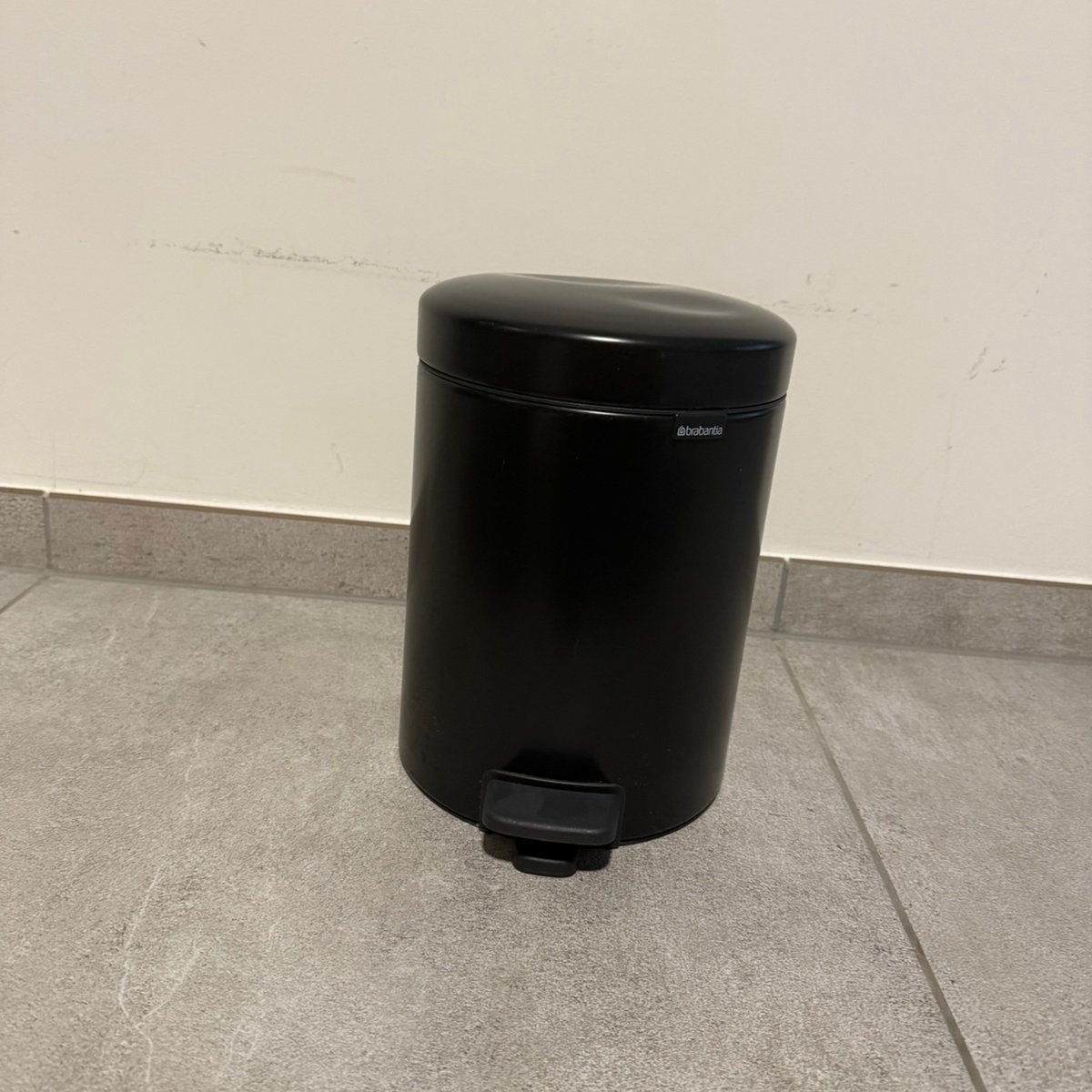 Brabantia 5L prullenbak te koop, Maison & Meubles, Accessoires pour la Maison | Poubelles, Enlèvement, Comme neuf, À pédale