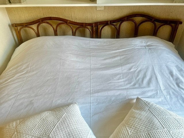 2 lits en rotin à vendre, Maison & Meubles, 90 cm, Brun, Enlèvement, Bois