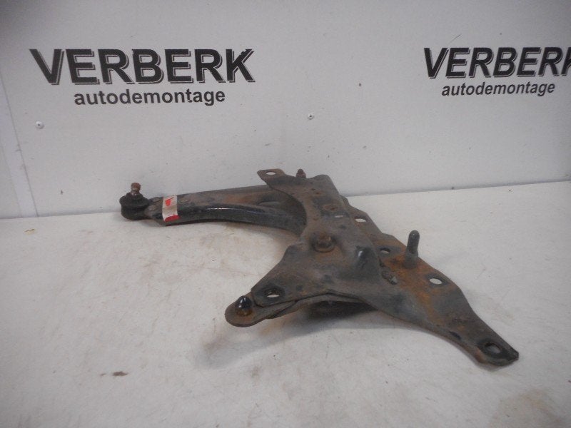 DRAAGARM LINKS VOOR Ford StreetKa (01-2002/07-2005), Gebruikt, Henry-Ford-Straße  1
50735  Köln, DE, Ford-Werke GmbH, Kunden@ford.com